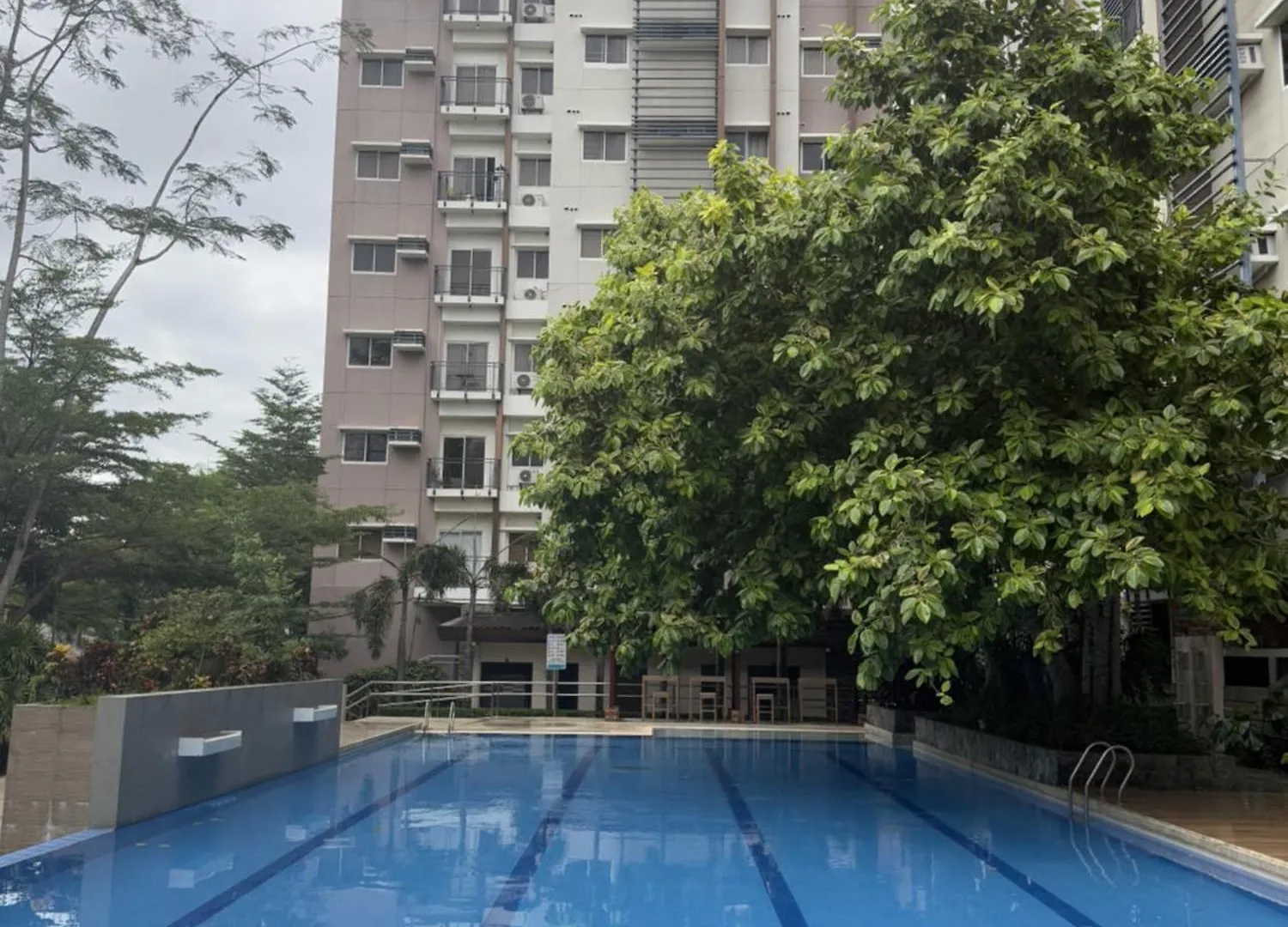 Asters - Two Bedroom Condo Unit With Balcony Davao City Ξενοδοχείο με διαμερίσματα