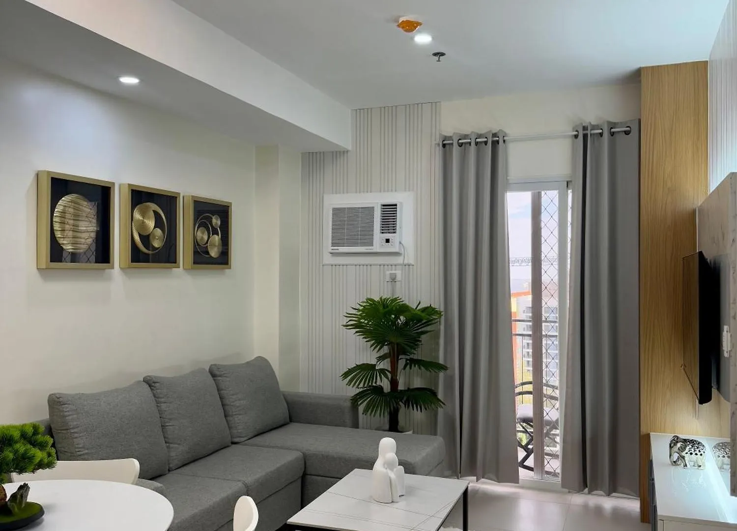 Asters - Two Bedroom Condo Unit With Balcony Davao City