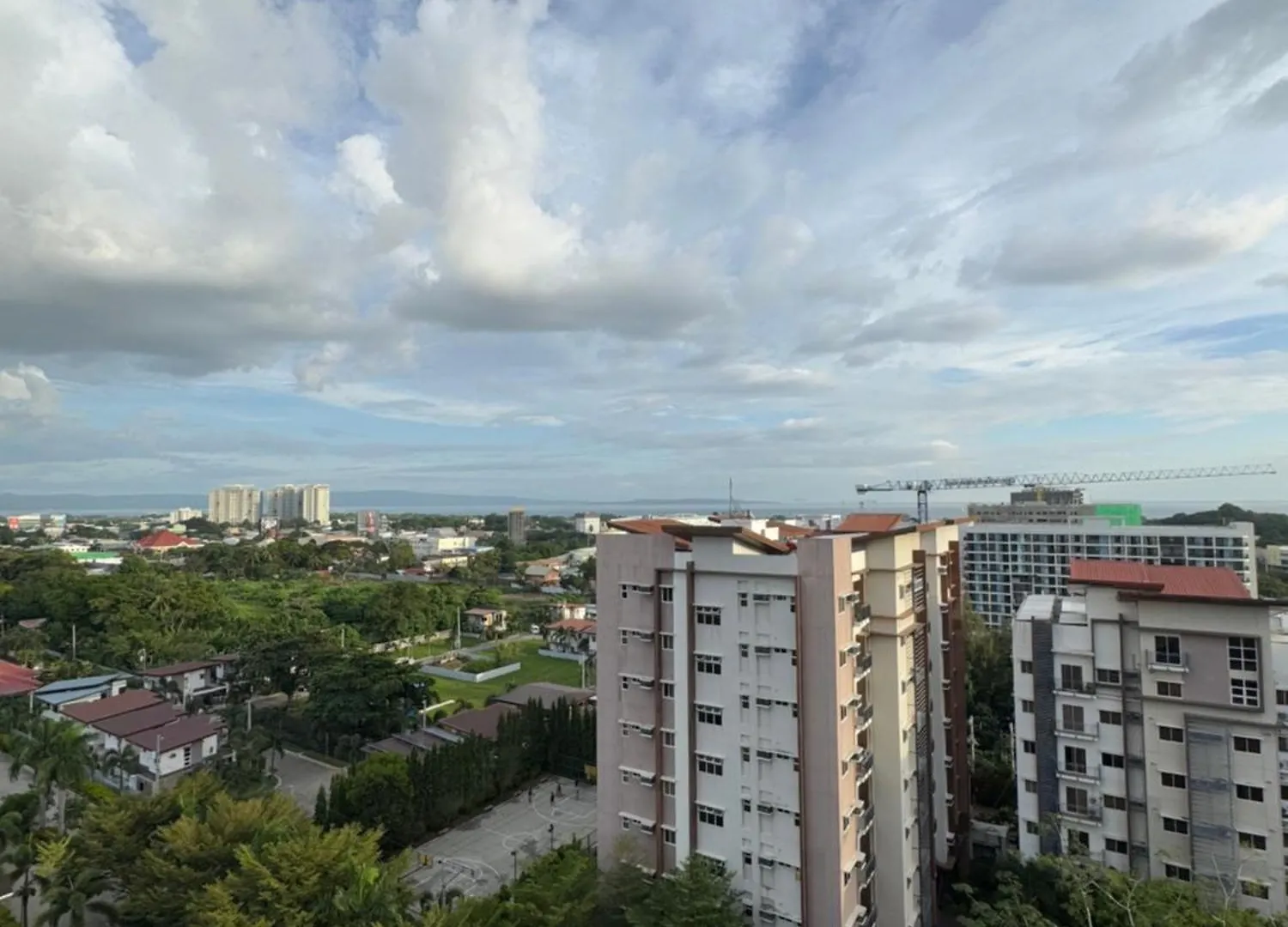 Asters - Two Bedroom Condo Unit With Balcony Davao City Ξενοδοχείο με διαμερίσματα